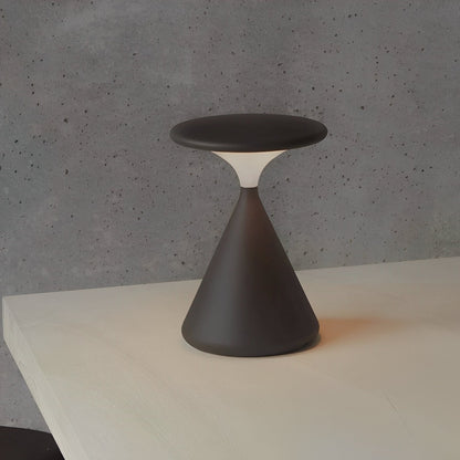 Lina – Tragbare Mini-Leuchte im modernen Design