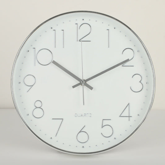 Vela – Lautlose Wanduhr im zeitgemäßen Stil
