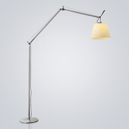 Liana – Elegante Stehlampe mit modernem Design