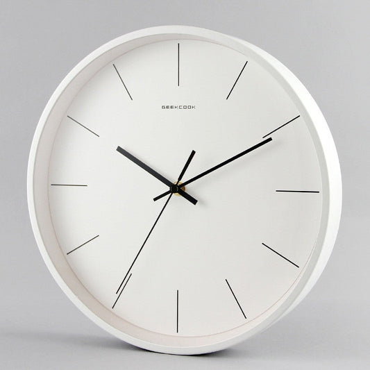 Miguel – Schlichte Nordische Wanduhr