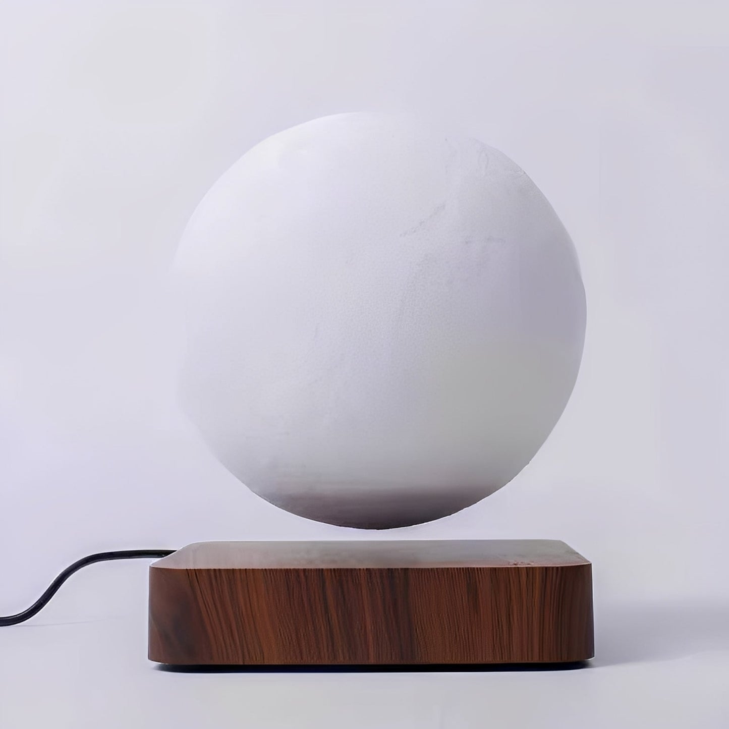 Lunaris – Schwebende 3D-Mondleuchte