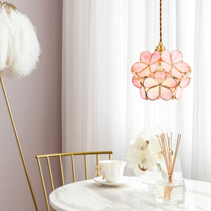 BlütenHäng – Elegante Blumen-Hängeleuchte mit natürlichem Charme