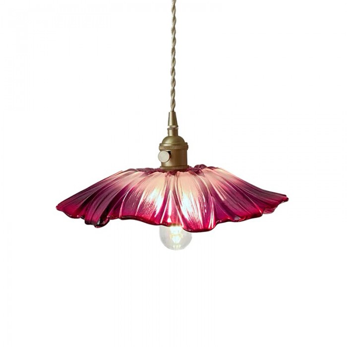 FloraLicht – Verspielte Blüten-Deckenleuchte im Vintage-Design
