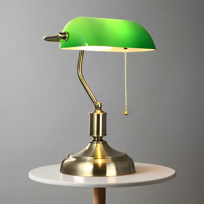 Theresa – Europäische Tischlampe mit Glasfuß: Klassischer Look trifft zeitlose Eleganz