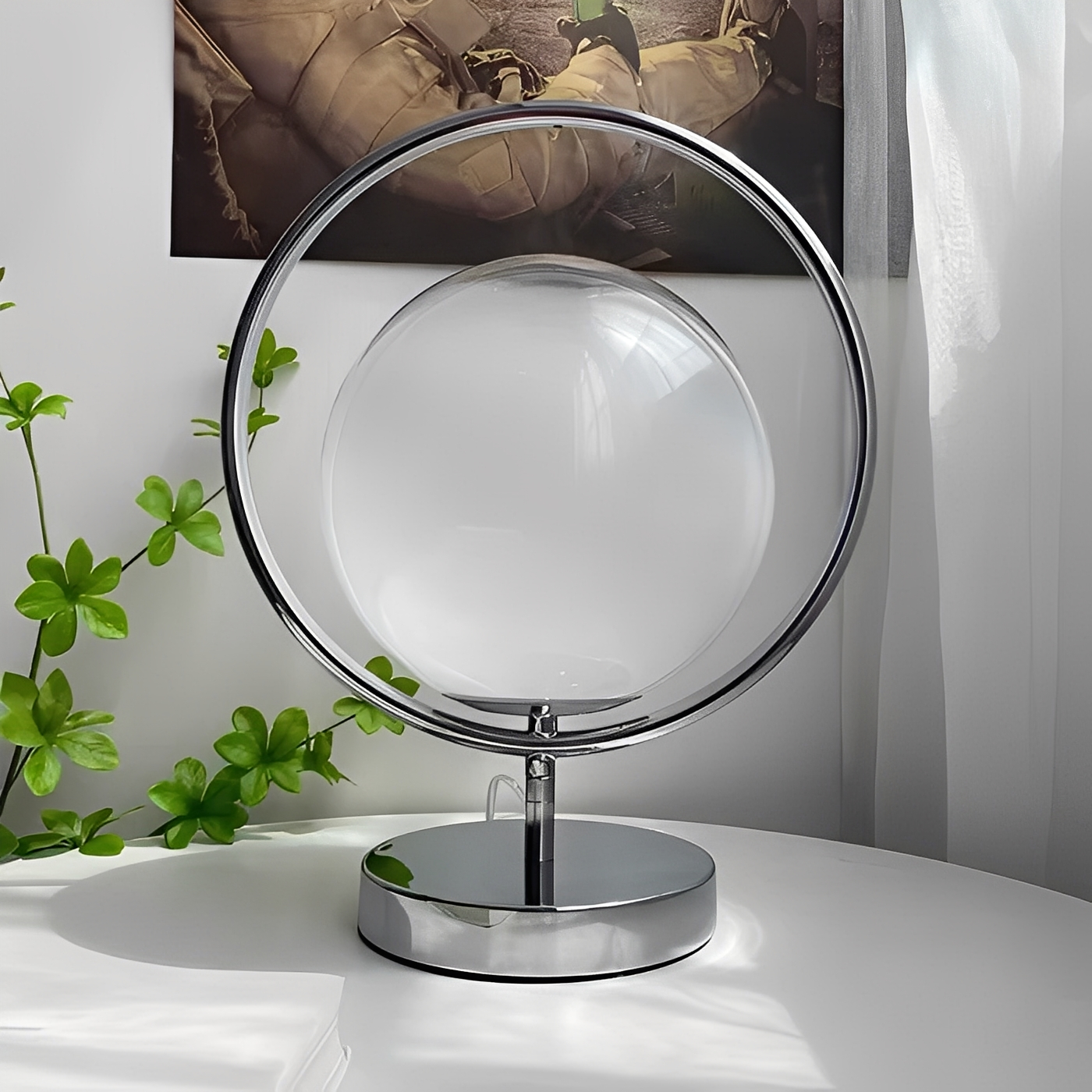 Maila – Glas-Tischlampe im modernen Look