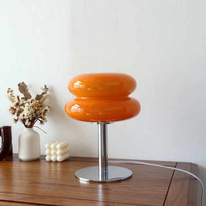 Freja – Skandinavische Glas-Tischleuchte im einfachen Design