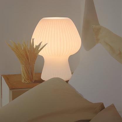 Velmira – Alte Tischlampe im Retro-Stil für Schlafzimmer & Nachttisch