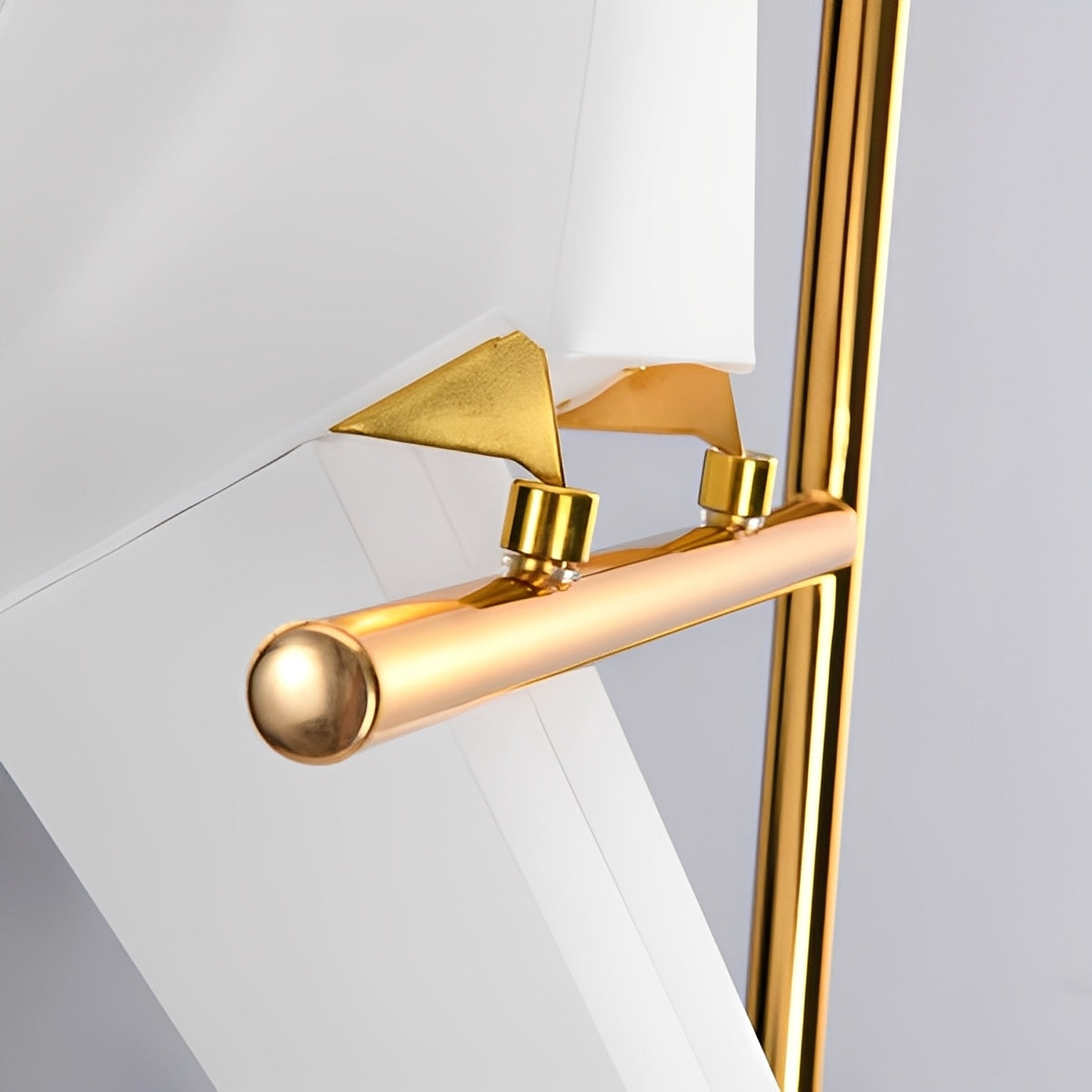 Origa – Zeitgemäße Tischlampe im Kranich-Design