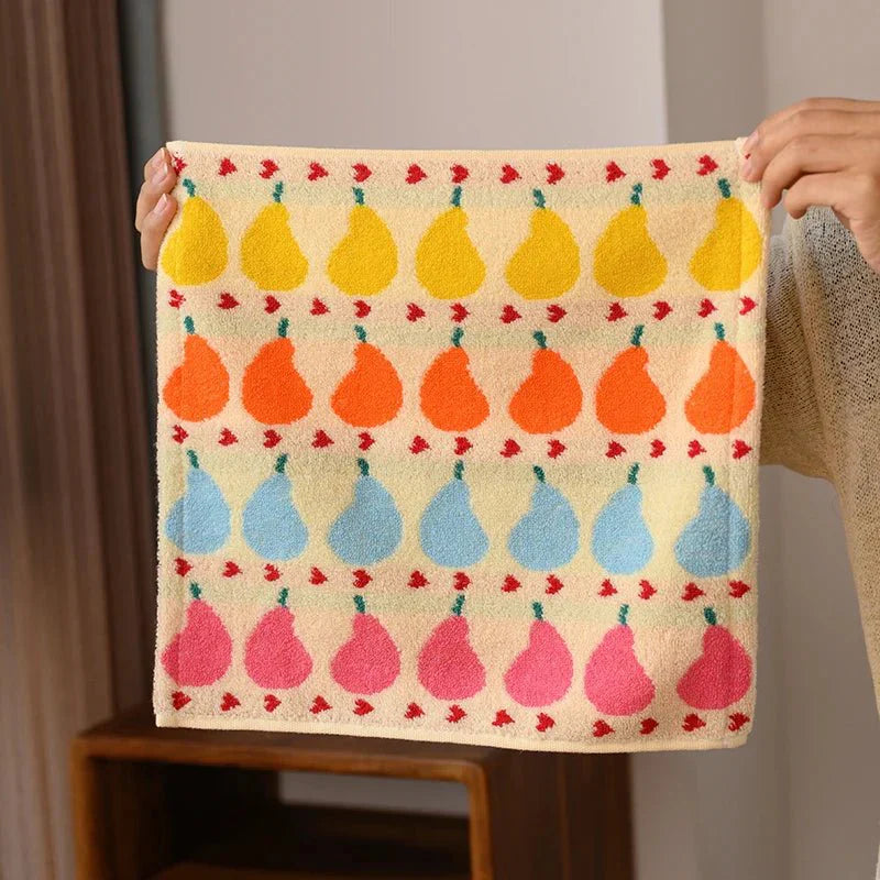 PearSoft – Kinderhandtuch aus Baumwolle mit Birnenmotiv