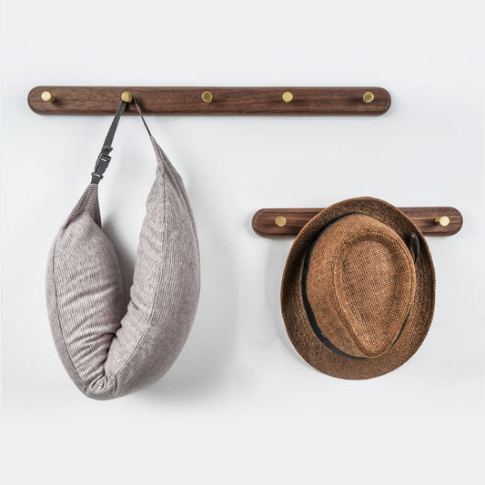 Brunn – Garderobenleiste aus Holz & Messing