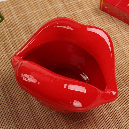 LipPop – Cartoon-Keramik-Aschenbecher in Lippenform