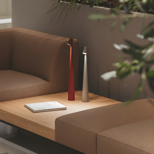 LichtRein – Kabellose LED-Tischleuchte mit Touchfunktion & schlankem Design