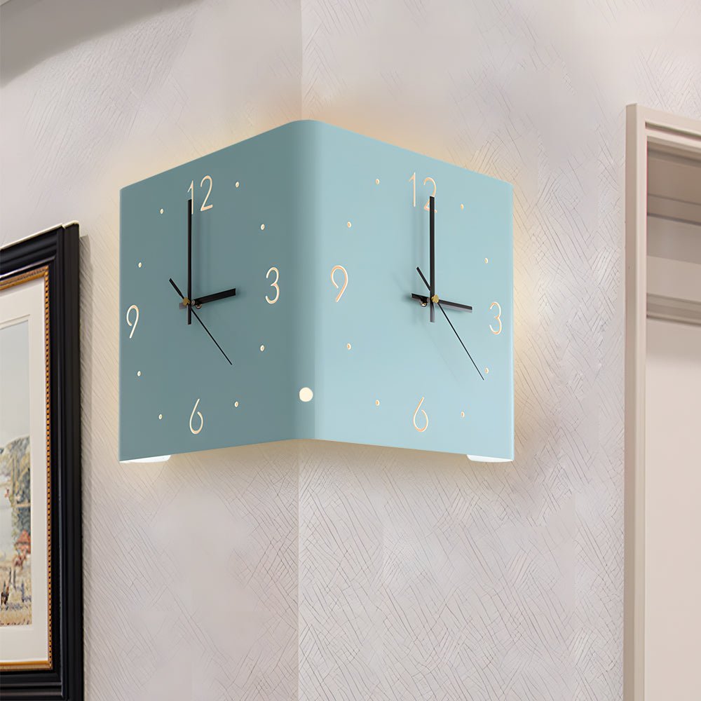 Elina – Beidseitige Wandleuchte mit Uhr