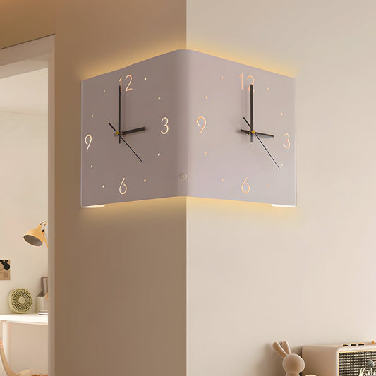 Elina – Beidseitige Wandleuchte mit Uhr