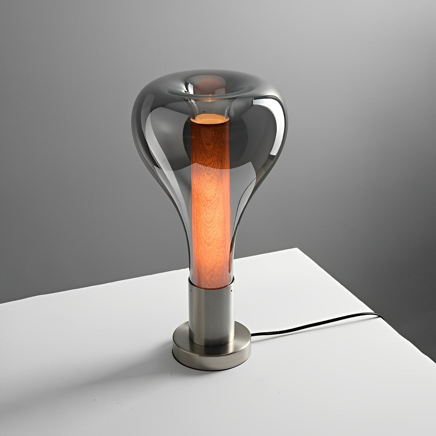 Lavana – Tischleuchte im Lava-Design für kreative Wohnakzente
