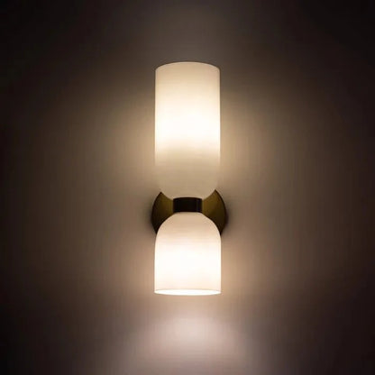 DuoGlas – Doppelköpfige LED-Wandleuchte