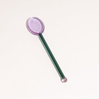 TwistSpoon – Bunter Glaslöffel mit verspieltem Wellenmuster